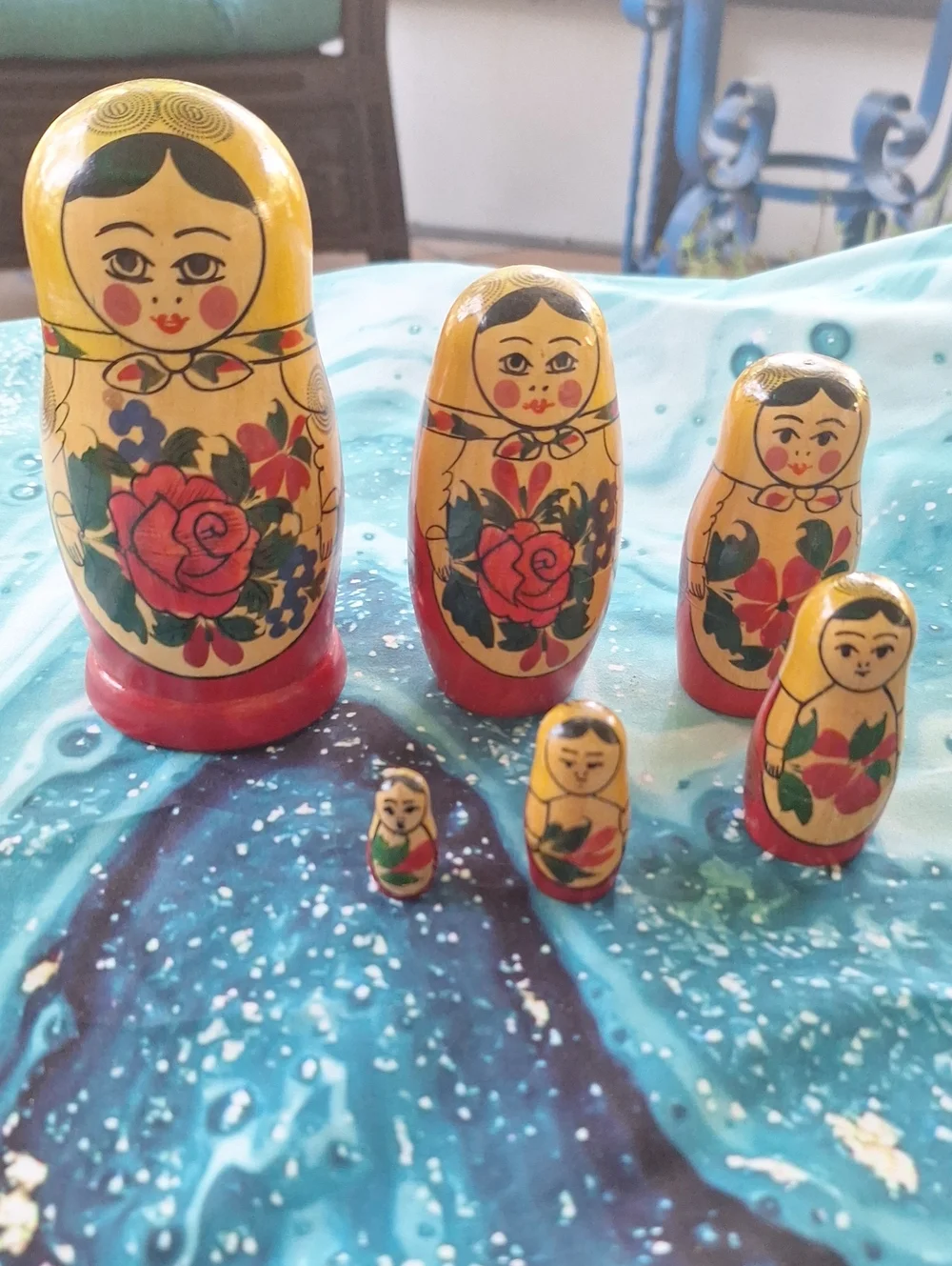 Set Of 6Traditional Wooden Matryoshka Nesting Dolls - Yellow & Red